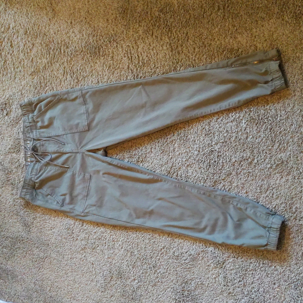 American Eagle Woman's Jean Joggers High Waist Size 14
